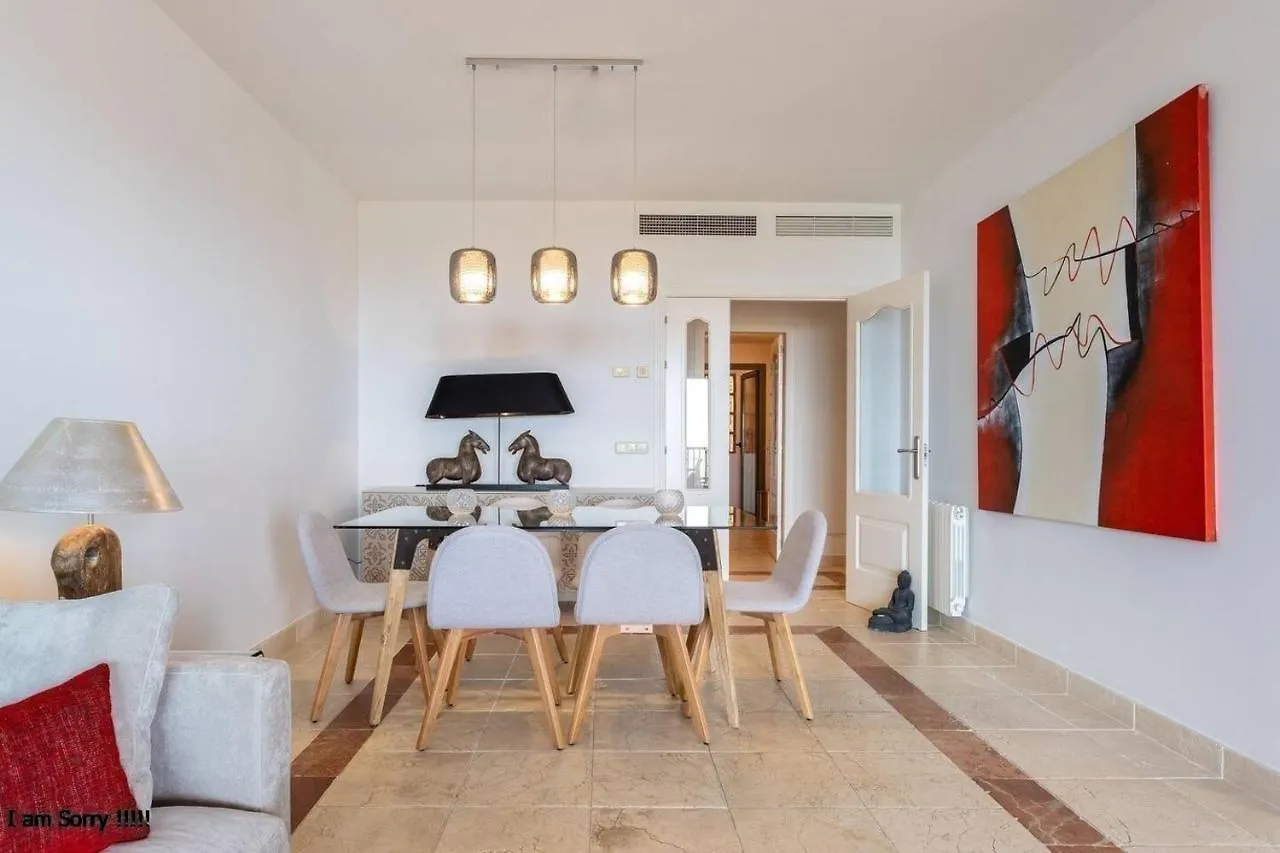 Royal Apartment W/Shared Pool, Terrace &A/C Malaga