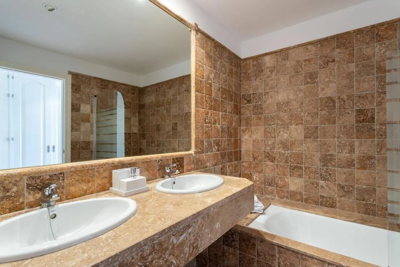 Royal Apartment W/Shared Pool, Terrace &A/C Màlaga Španělsko